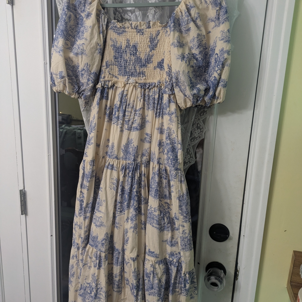 Elegant Blue and Cream Women's Dress